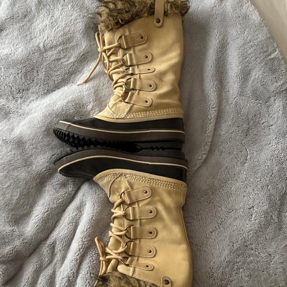 EUC Women’s Sorel Joan of Arctic Suede/Faux Fur Waterproof Boots size 8 - Picture 5 of 15